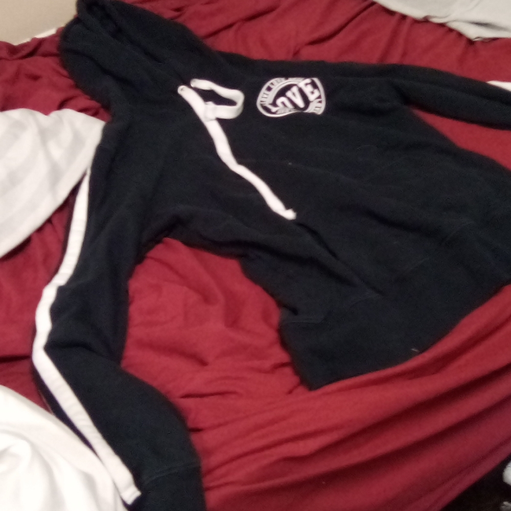 Size large junior sweatshirt